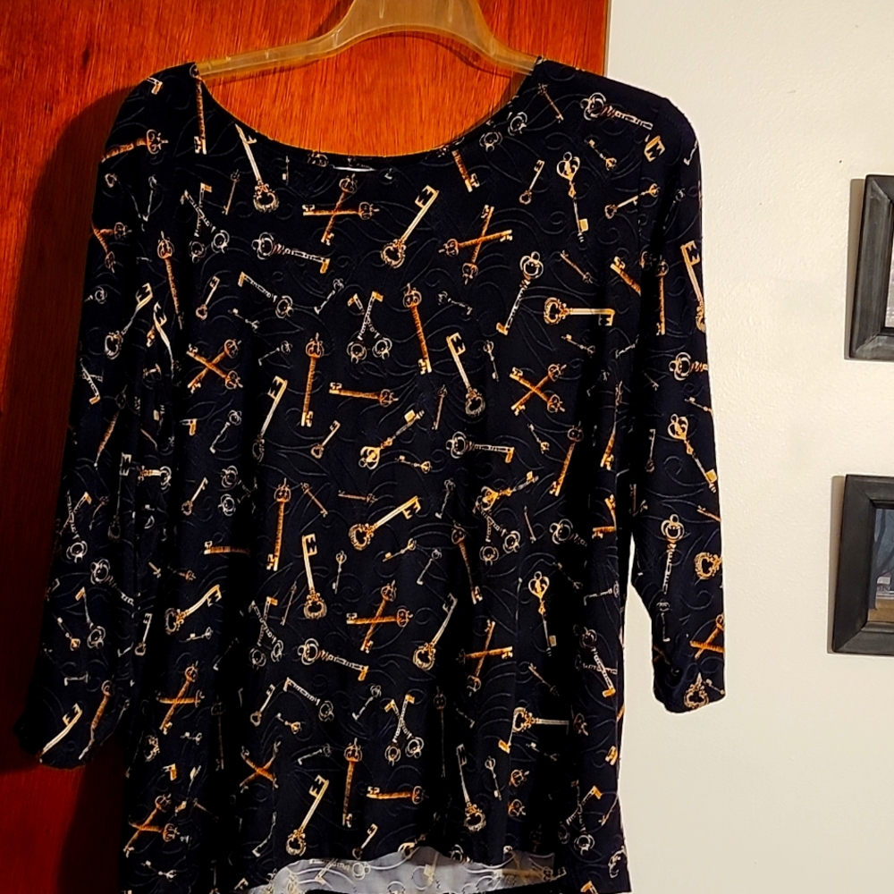 3/4 length sleeve black JM COLLECTION top